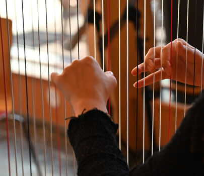 Hilda Kunnola, harp