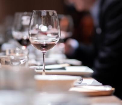 Vinkkejä festivaalivieraille: RUOKAILUPAIKKOJA JA KAHVILOITA